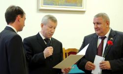 В центре - Савченков В.Н. и Максименко Е.И.